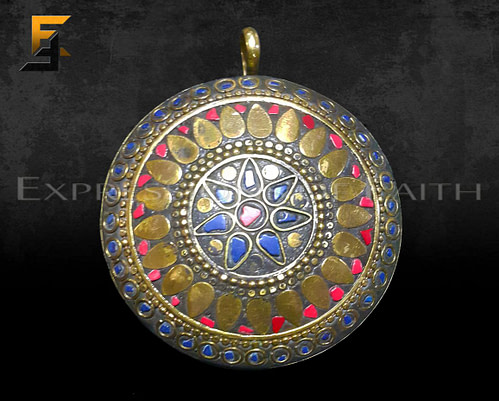 JC003 Medallion 01 500x401 - Sindhi Mosaic Round Pendant